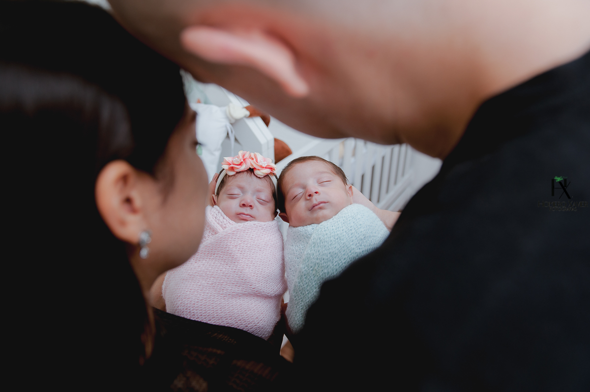ensaio newborn gêmeos prematuros em BH